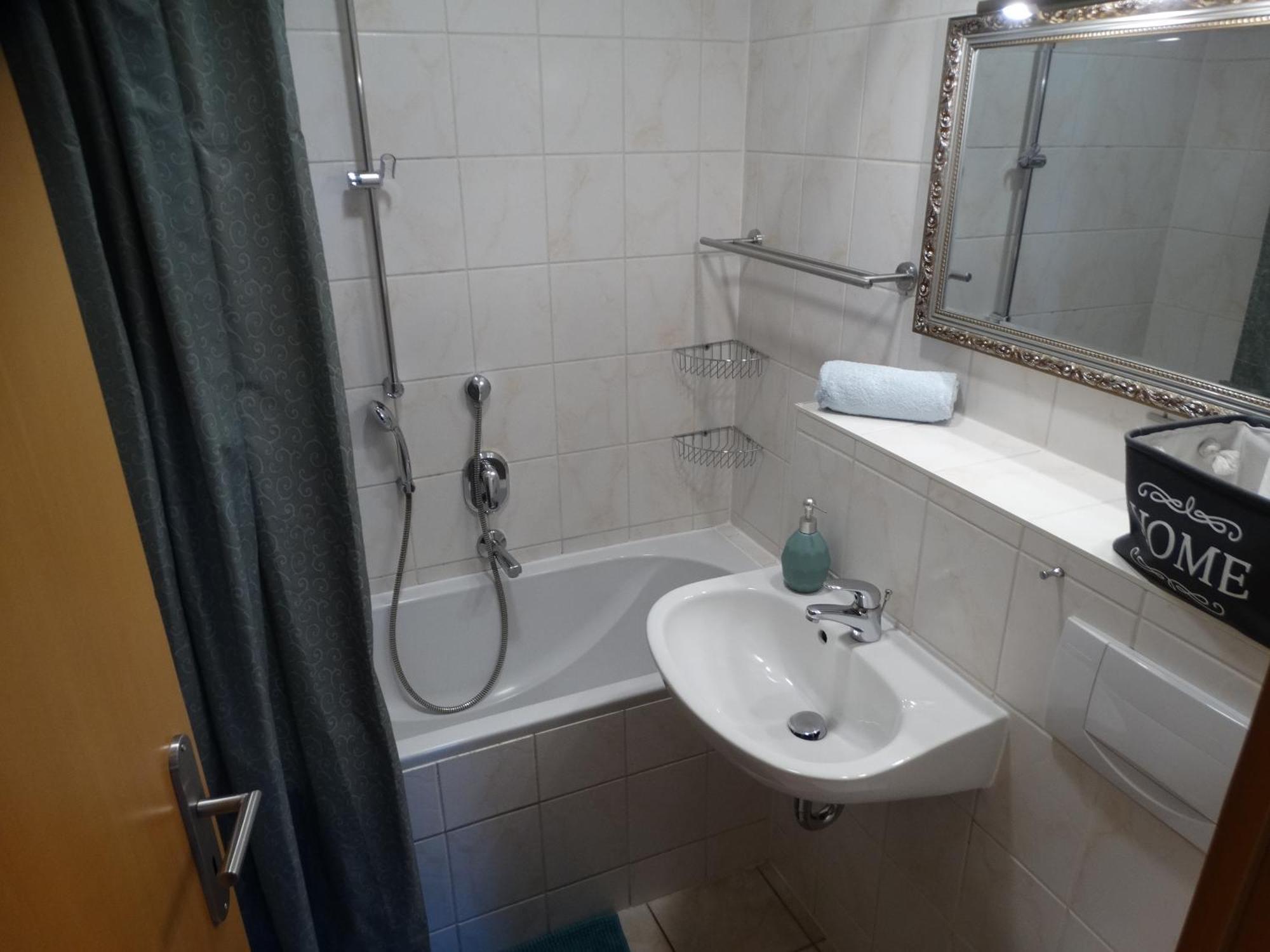 Deutsches Haus Apartments Lohme Extérieur photo