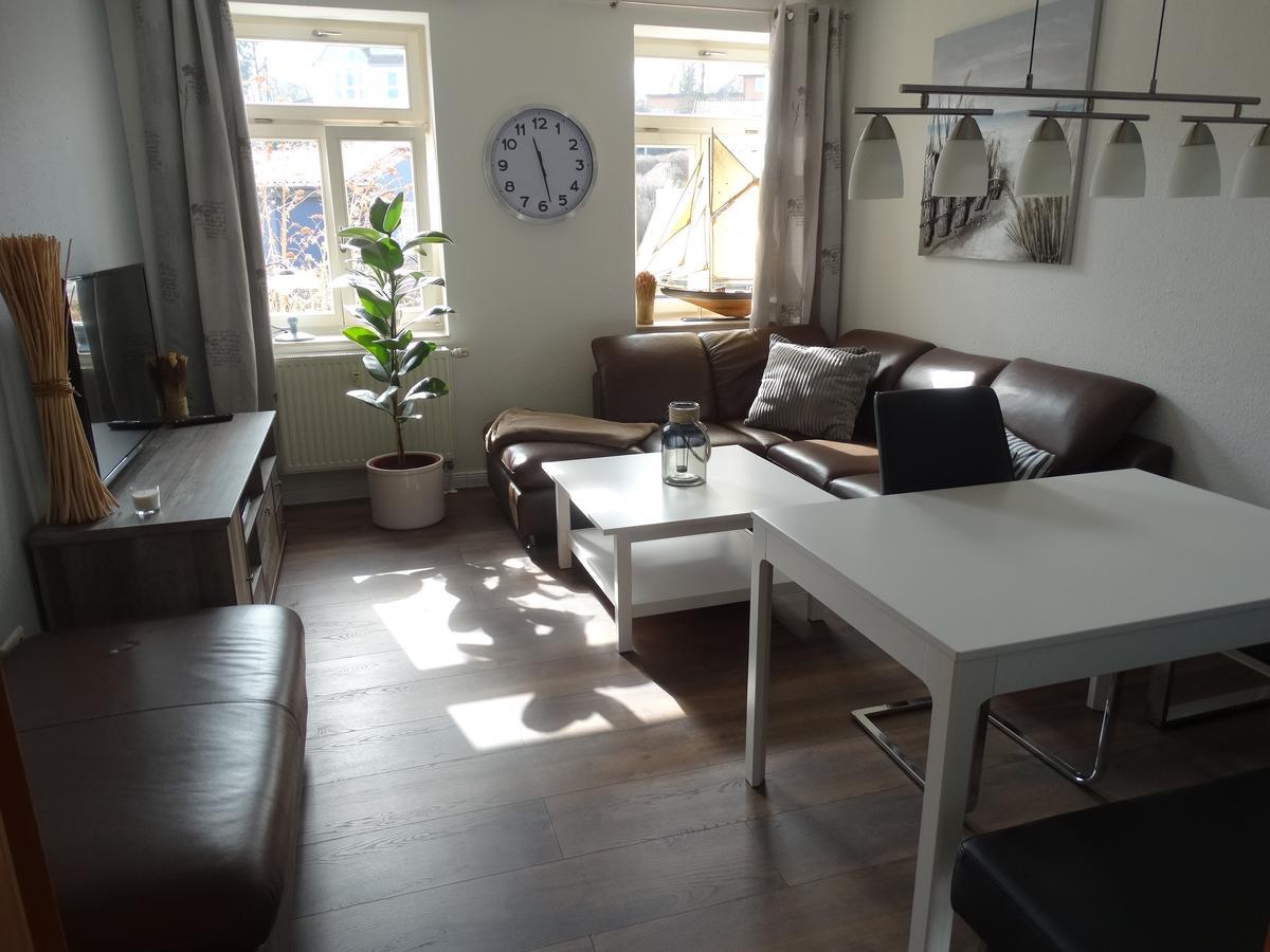 Deutsches Haus Apartments Lohme Extérieur photo